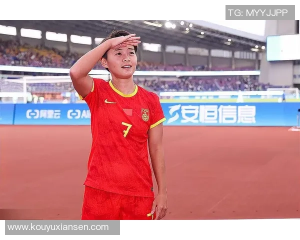 南京网球队以70分领跑世界杯积分榜展现强劲实力和团队合作精神